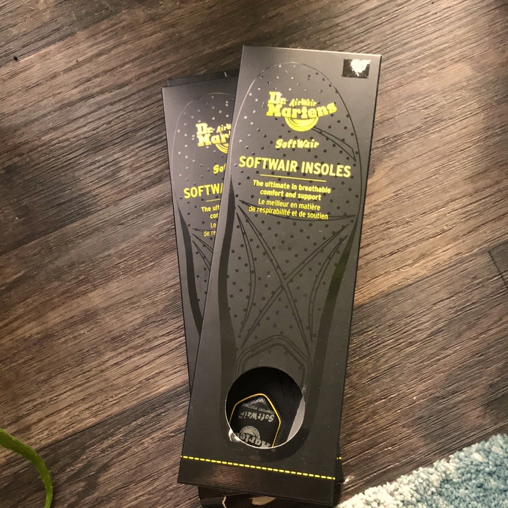 DR MARTENS Softwair insoles. Women’s US 7, UK 5, EU 38.